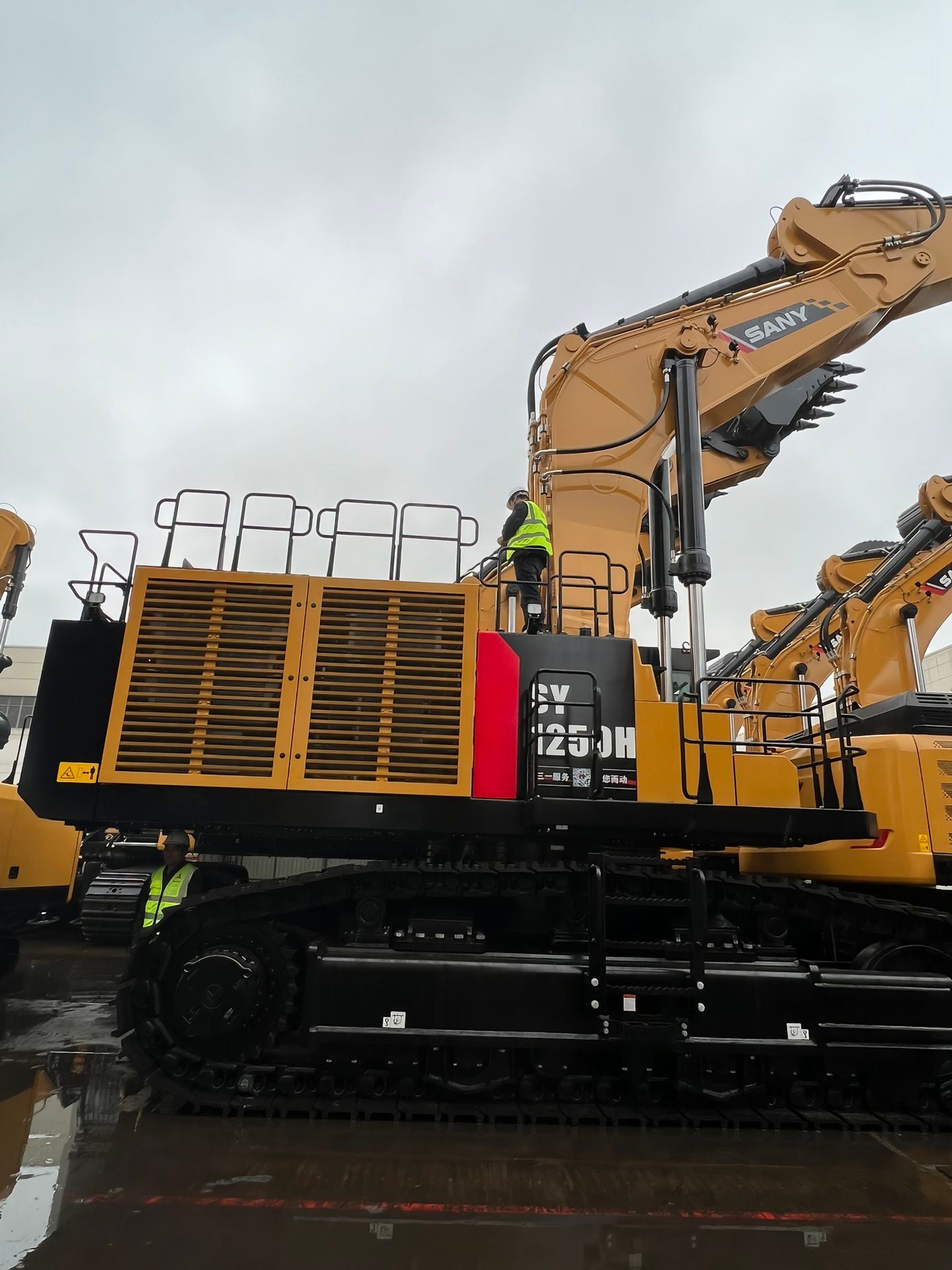 New Sany SY1250H Excavator for Sale detail view