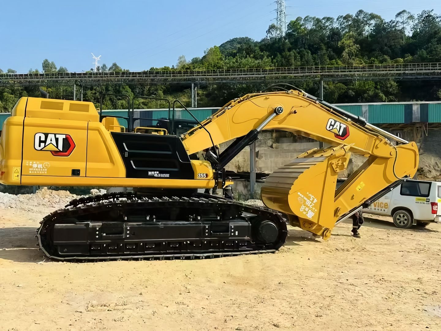 Used Caterpillar 355 Excavator for Sale rear side view