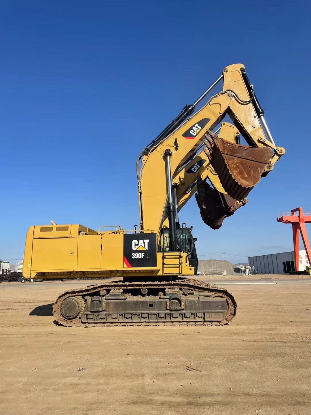 Used Caterpillar 390FL Excavator for Sale rear side view
