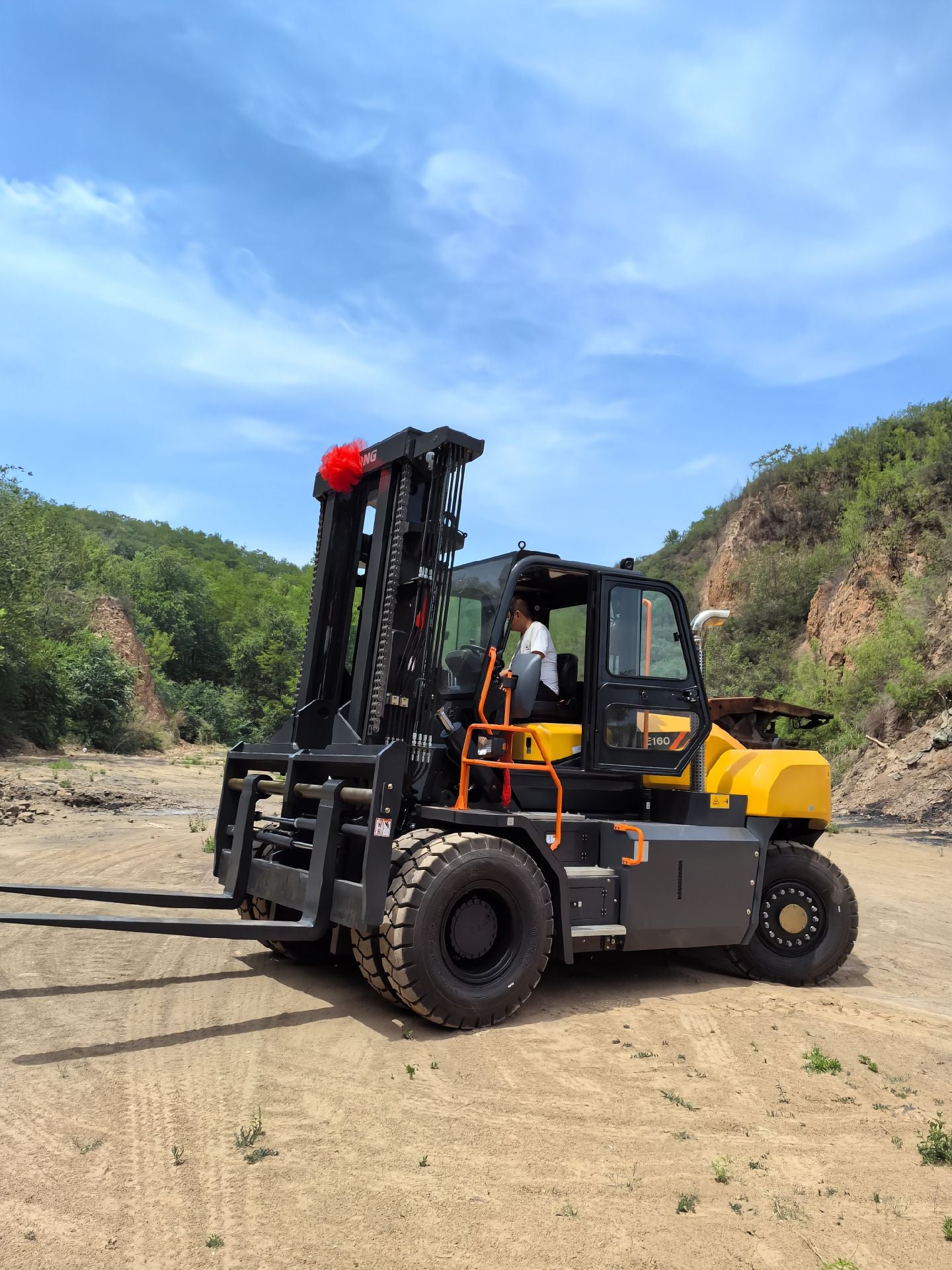 New Liugong CPCD160/180E Forklift for Sale rear side view