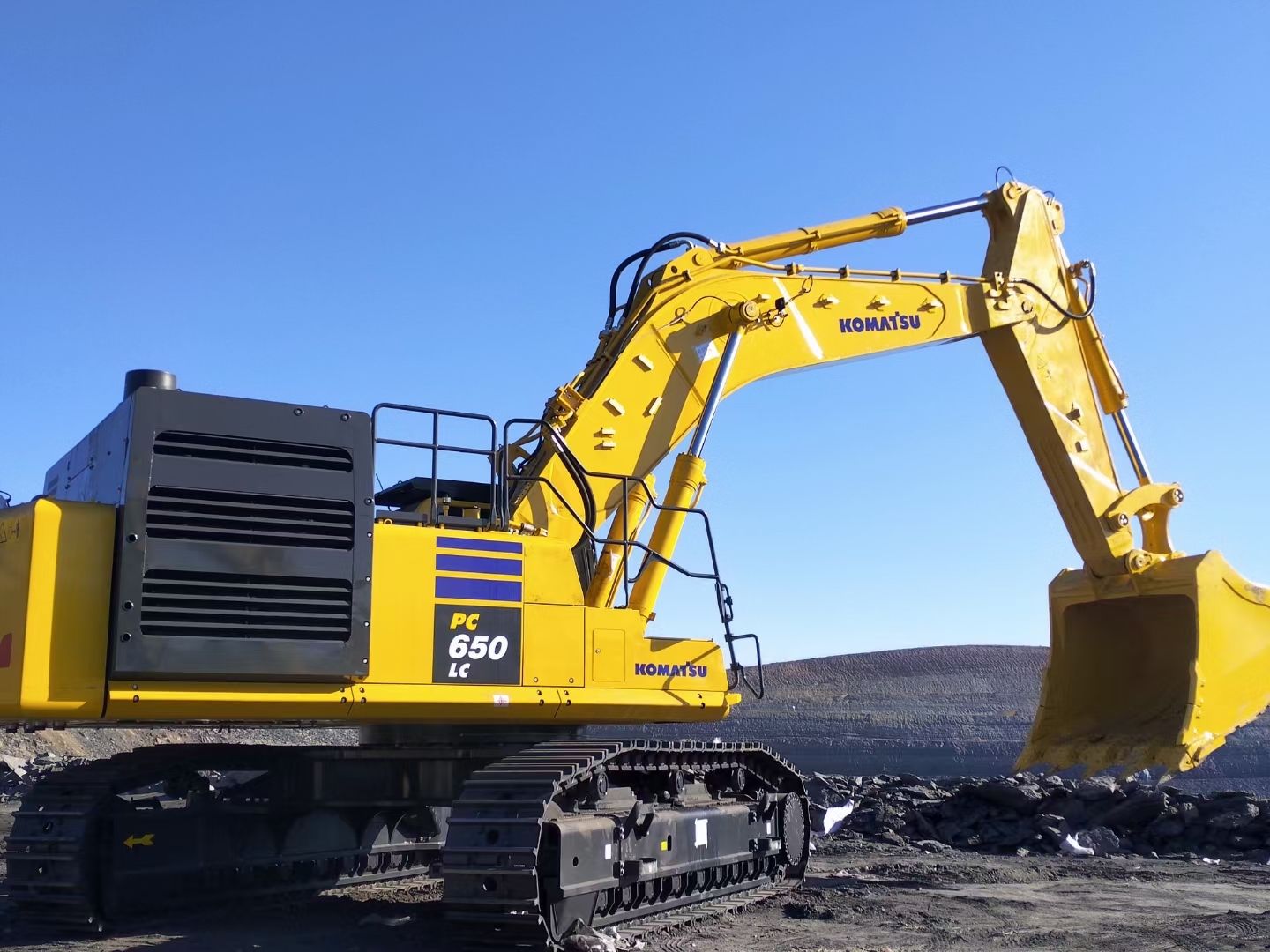 New Komatsu PC650LC-11M0 Excavator for Sale rear side view