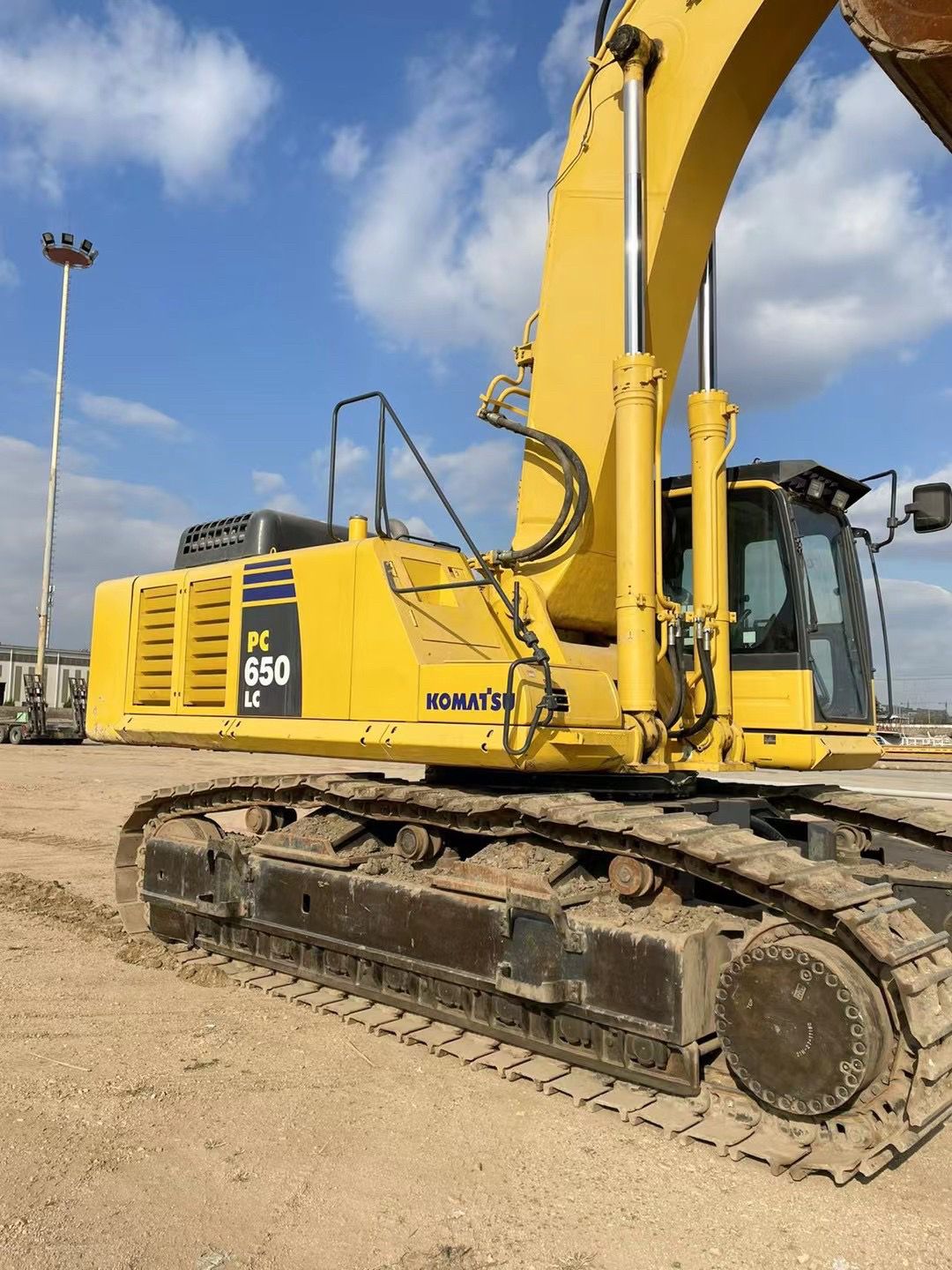 Used Komatsu PC650 Excavator for Sale detail view