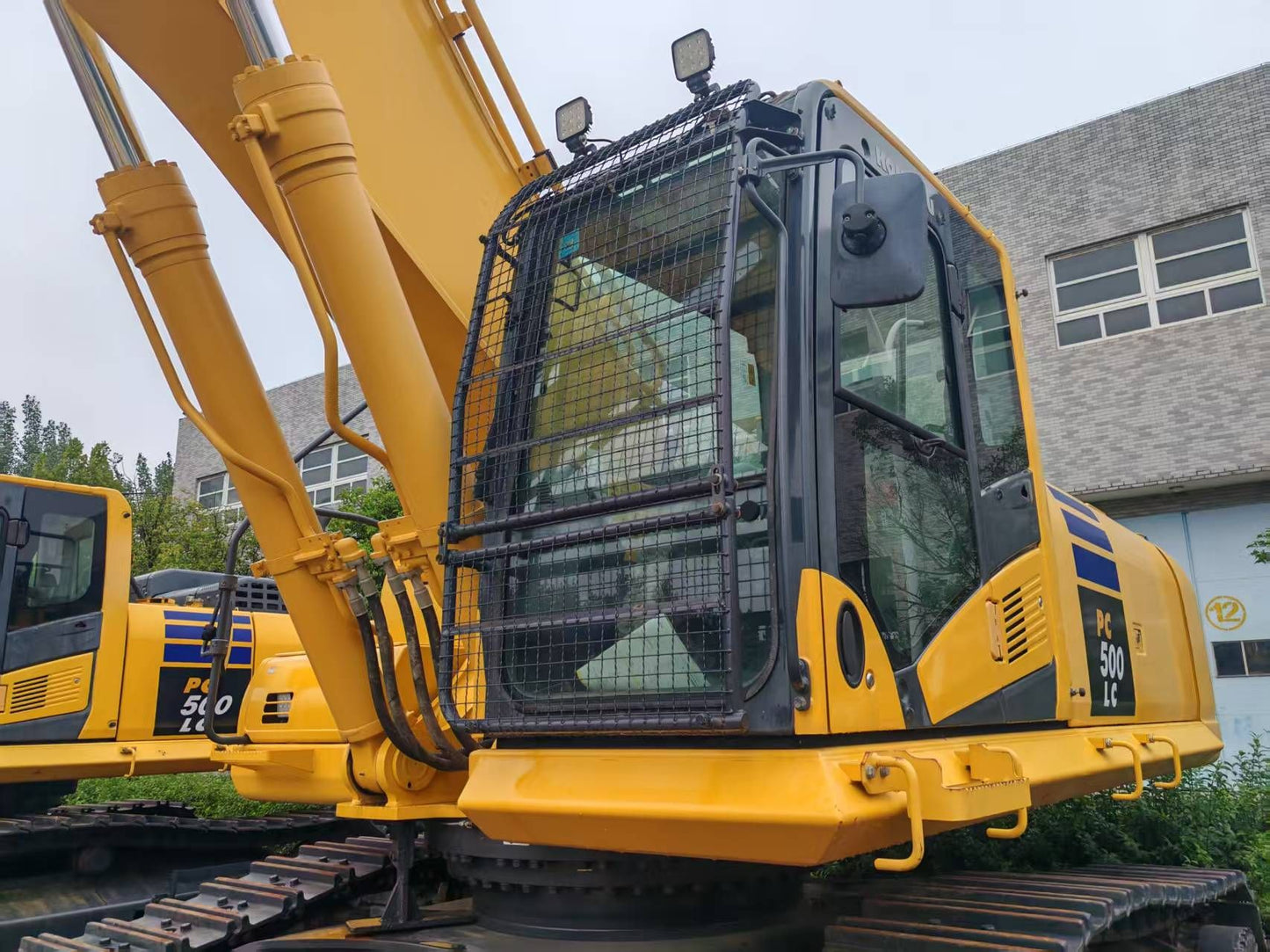 Used Komatsu PC500LC-10 Excavator for Sale detail view