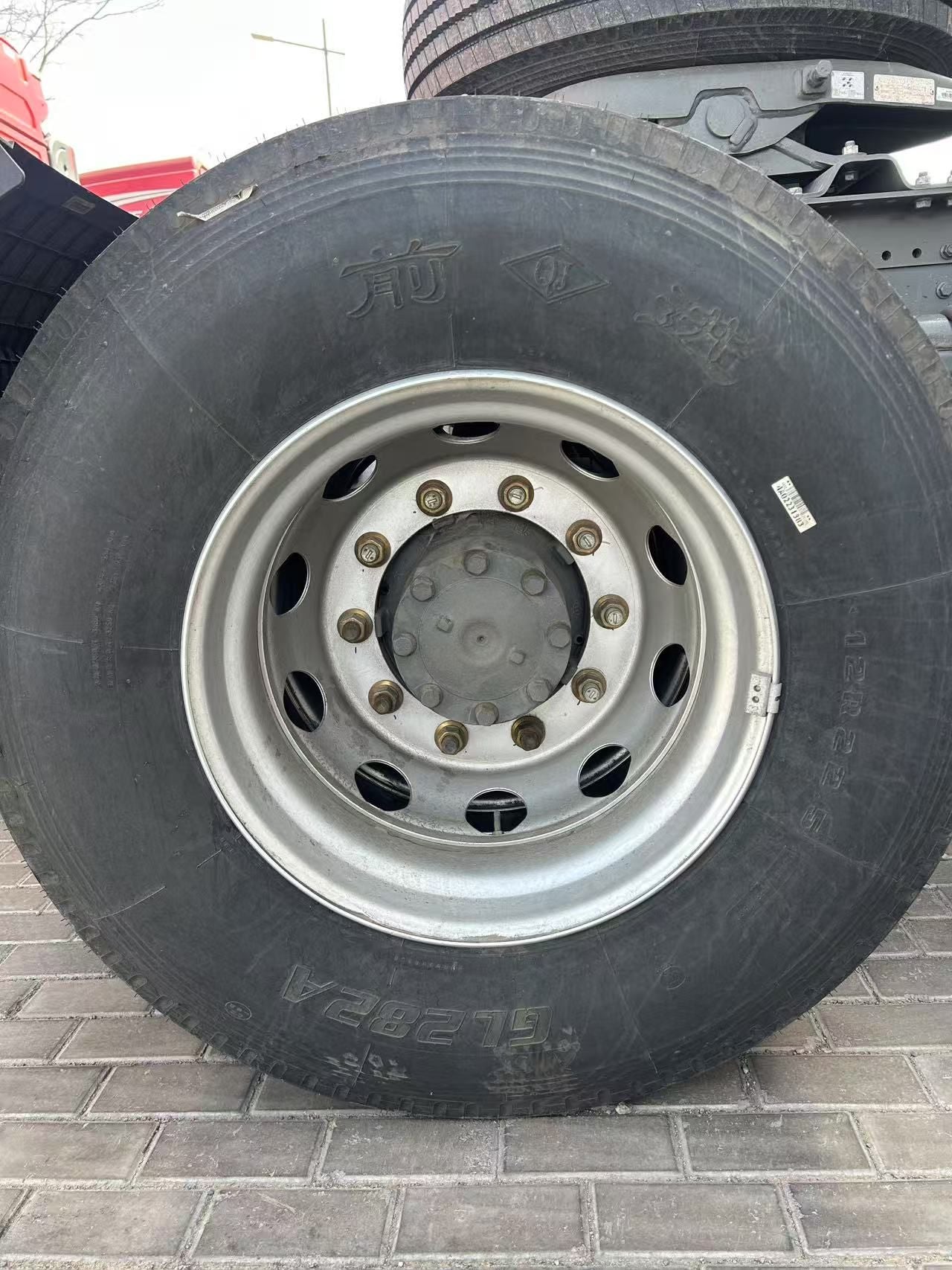 New Howo 500HP Truck Chassis for Sale detail view