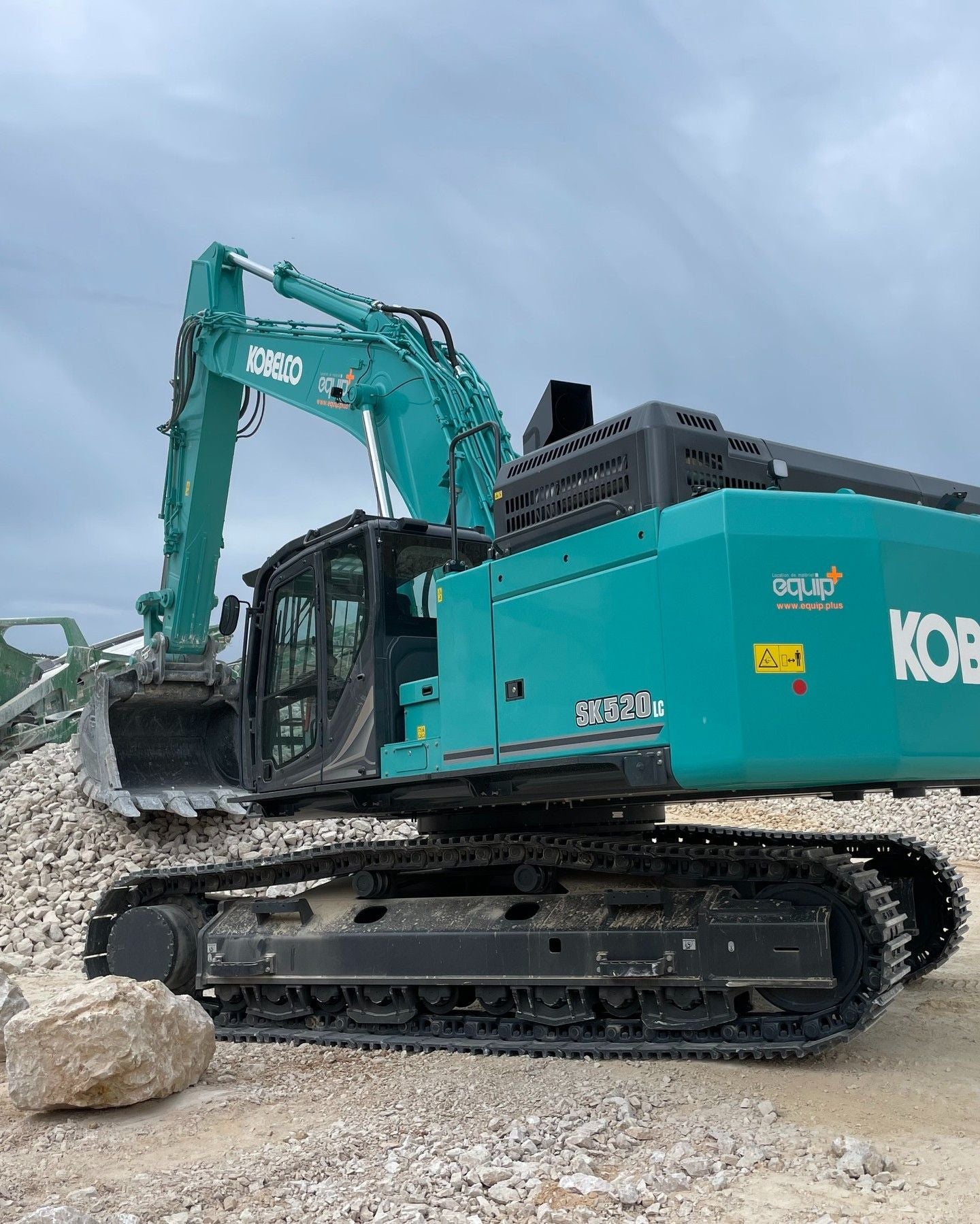 USED KOBELCO SK520LC