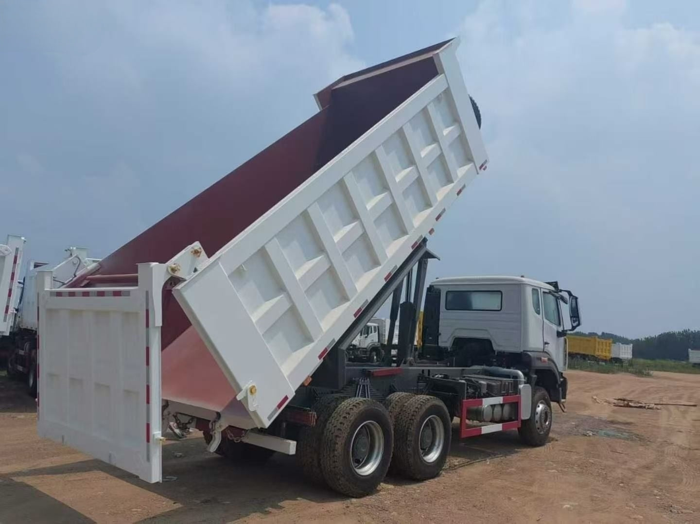 New Howo 371HP Dump Truck for Sale front view