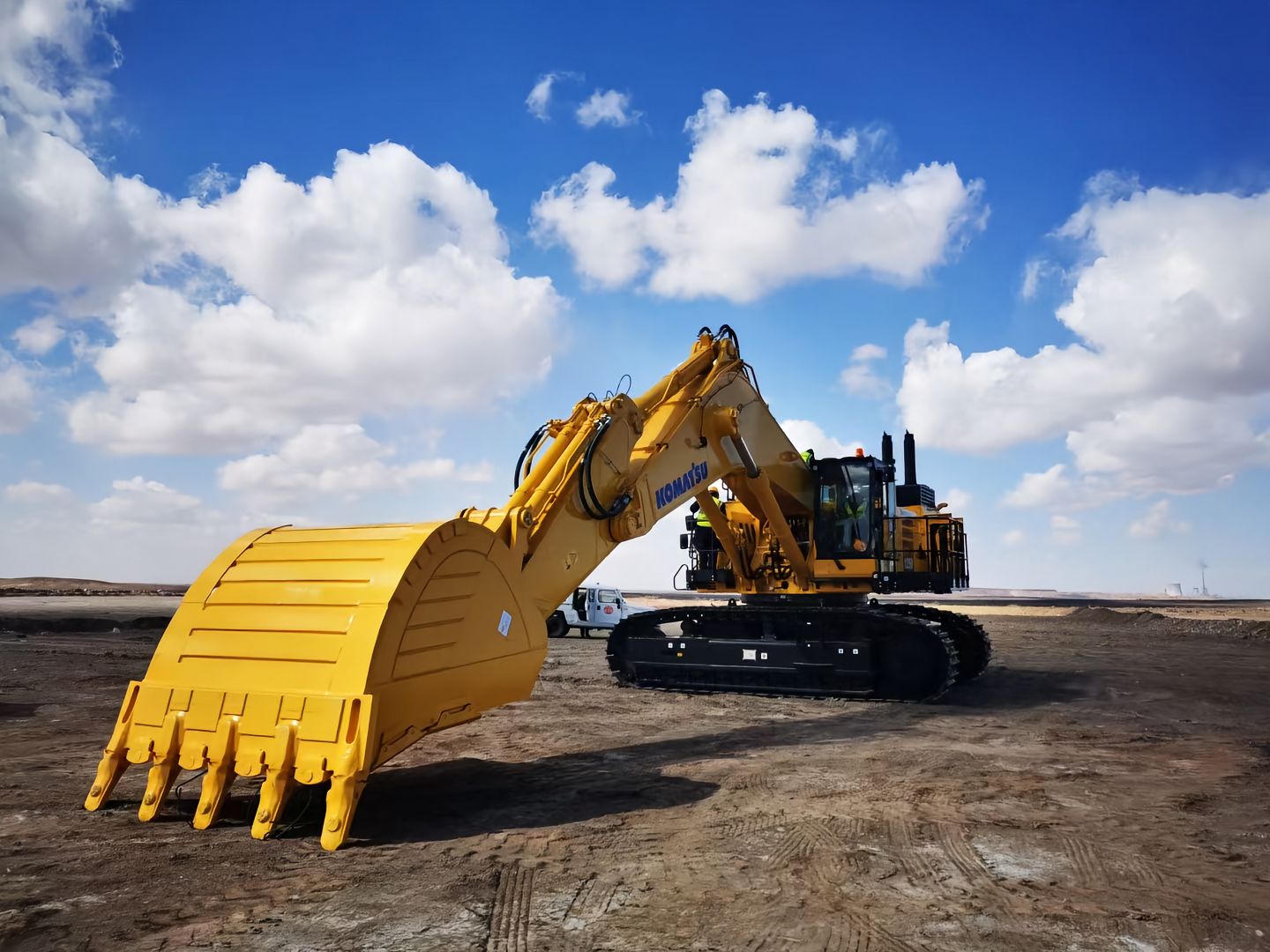 Used Komatsu PC1250 Excavator for Sale rear side view