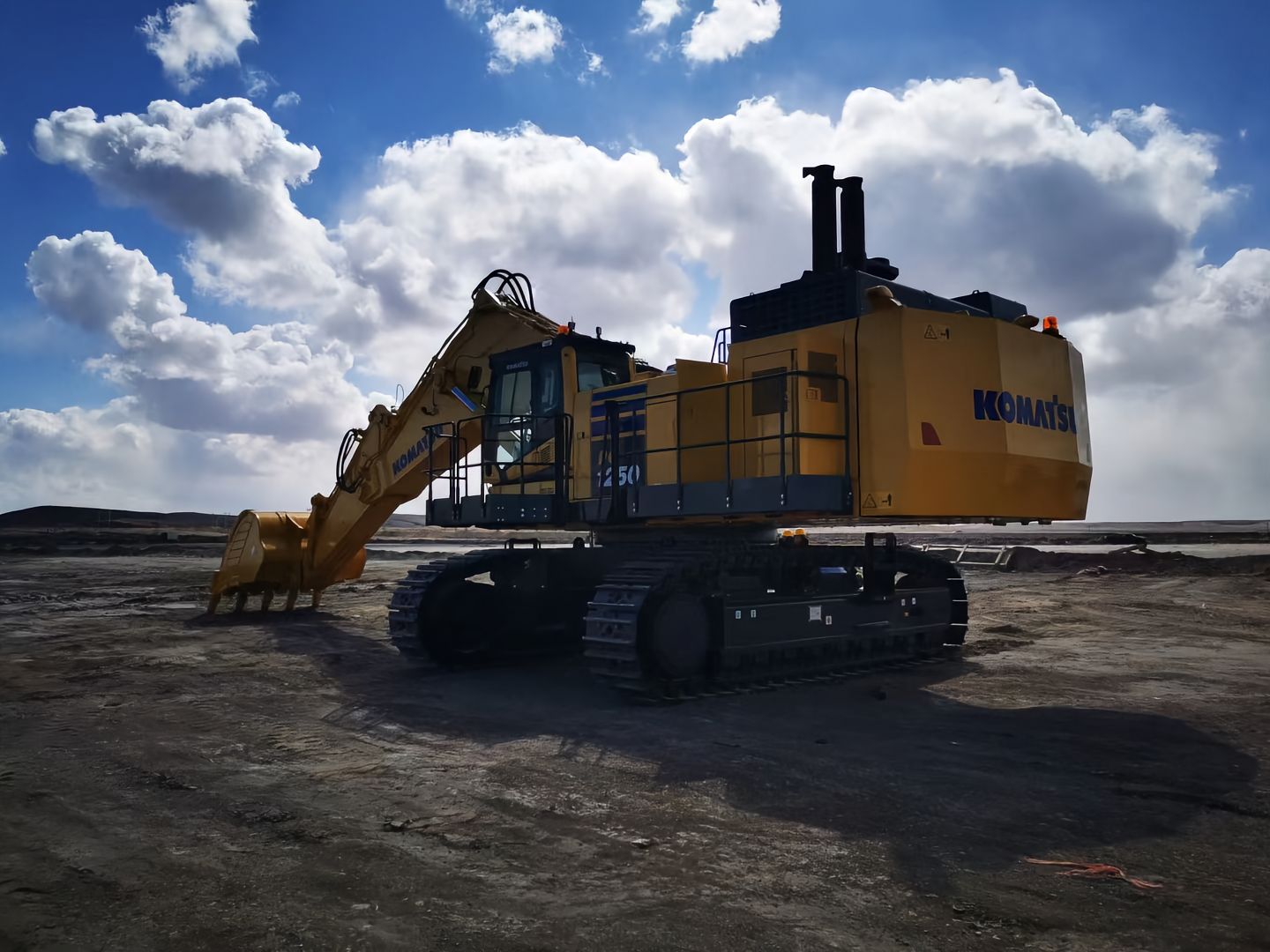 Used Komatsu PC1250 Excavator for Sale detail view