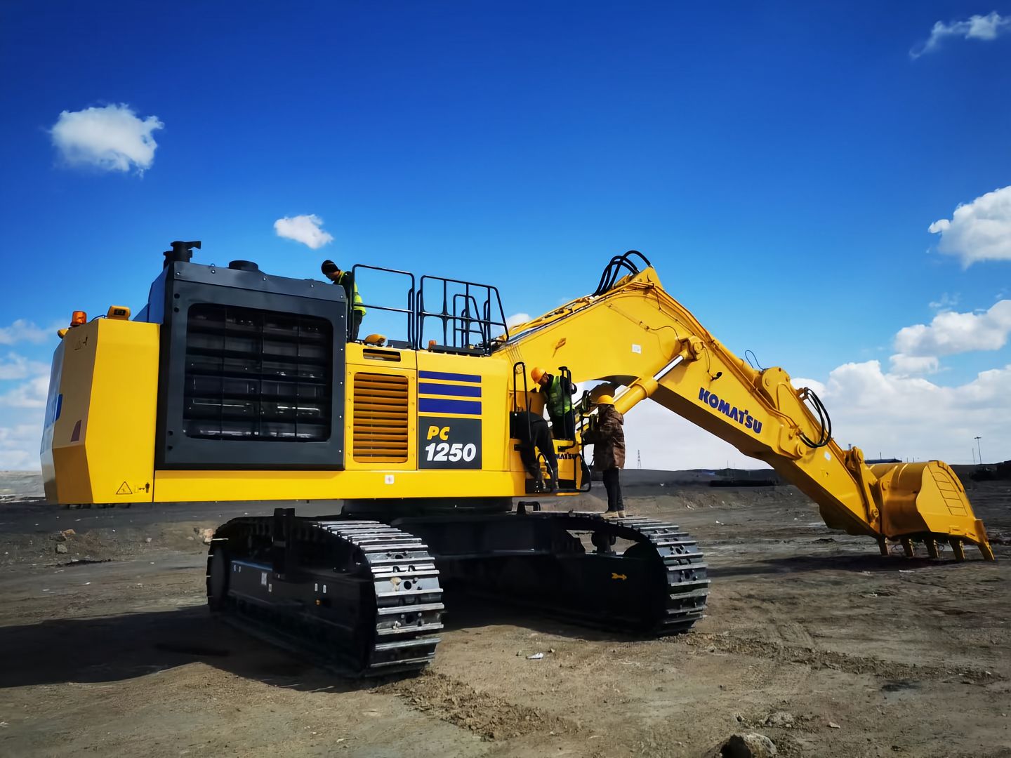 Used Komatsu PC1250 Excavator for Sale detail view