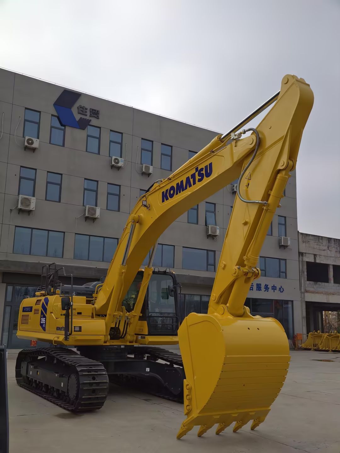 Used Komatsu PC395LC-10 Excavator for Sale detail view