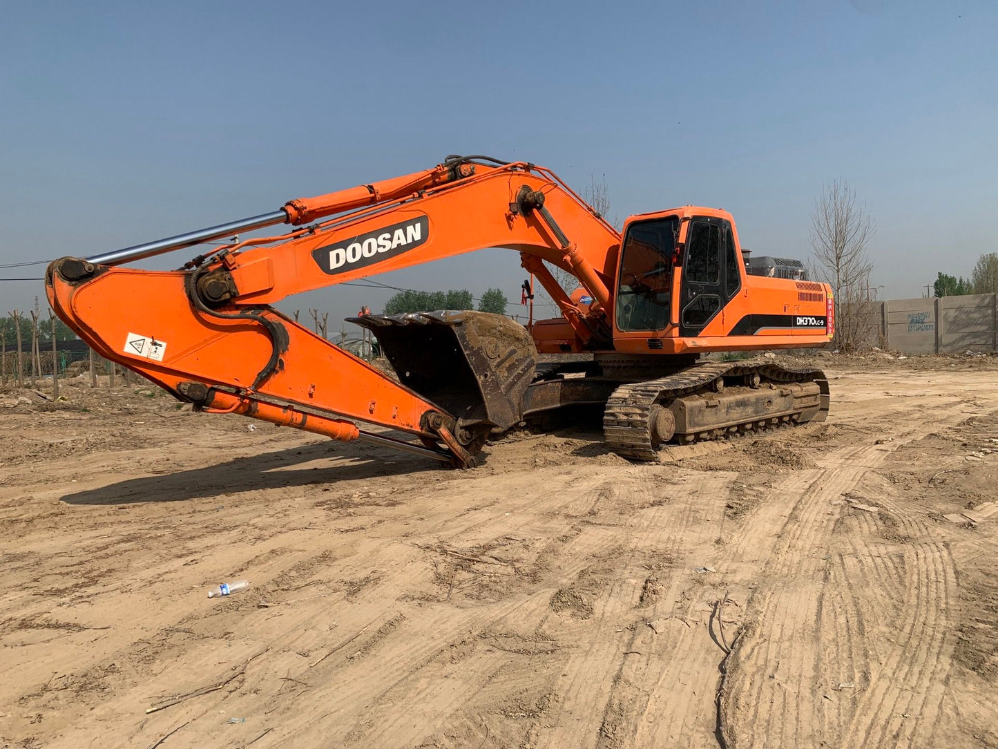 Used Doosan DH370LC-9 Excavator for Sale front view