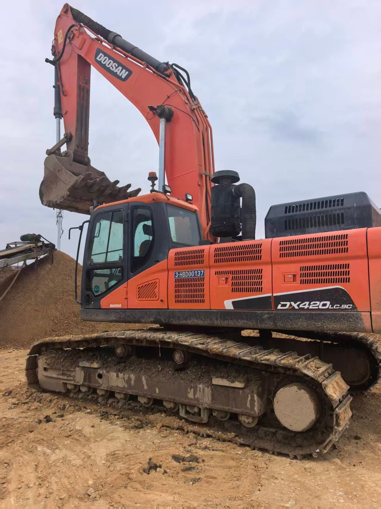 Used Doosan DX420LC-9 Excavator for Sale front view