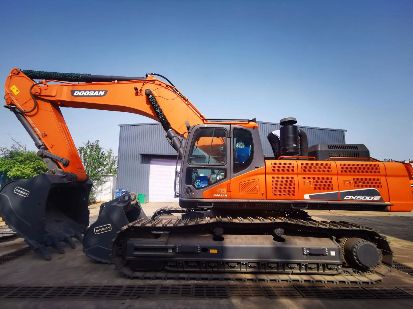 Used Doosan DX500-9C Excavator for Sale rear side view