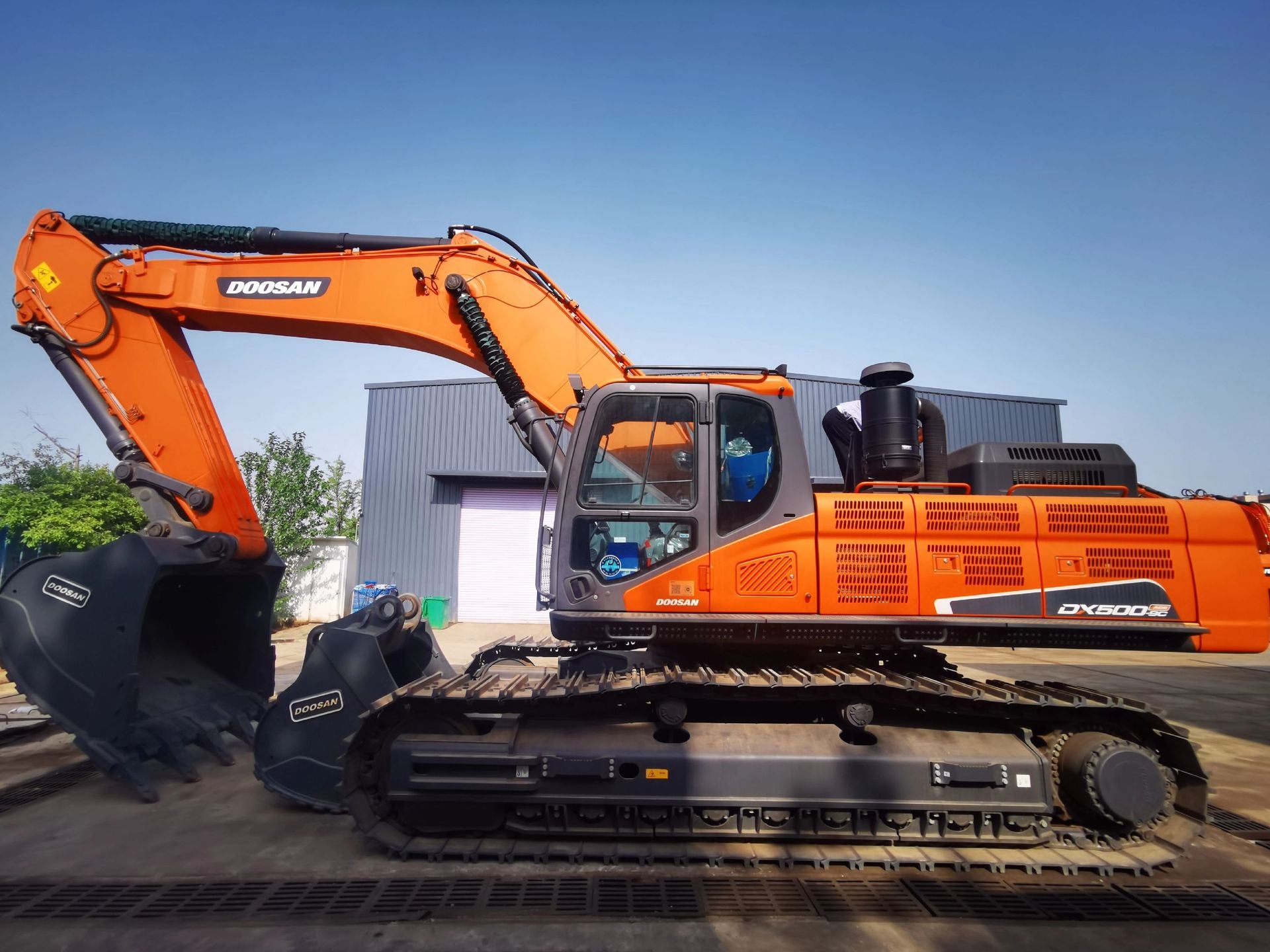 Used Doosan DX500-9C Excavator for Sale rear side view