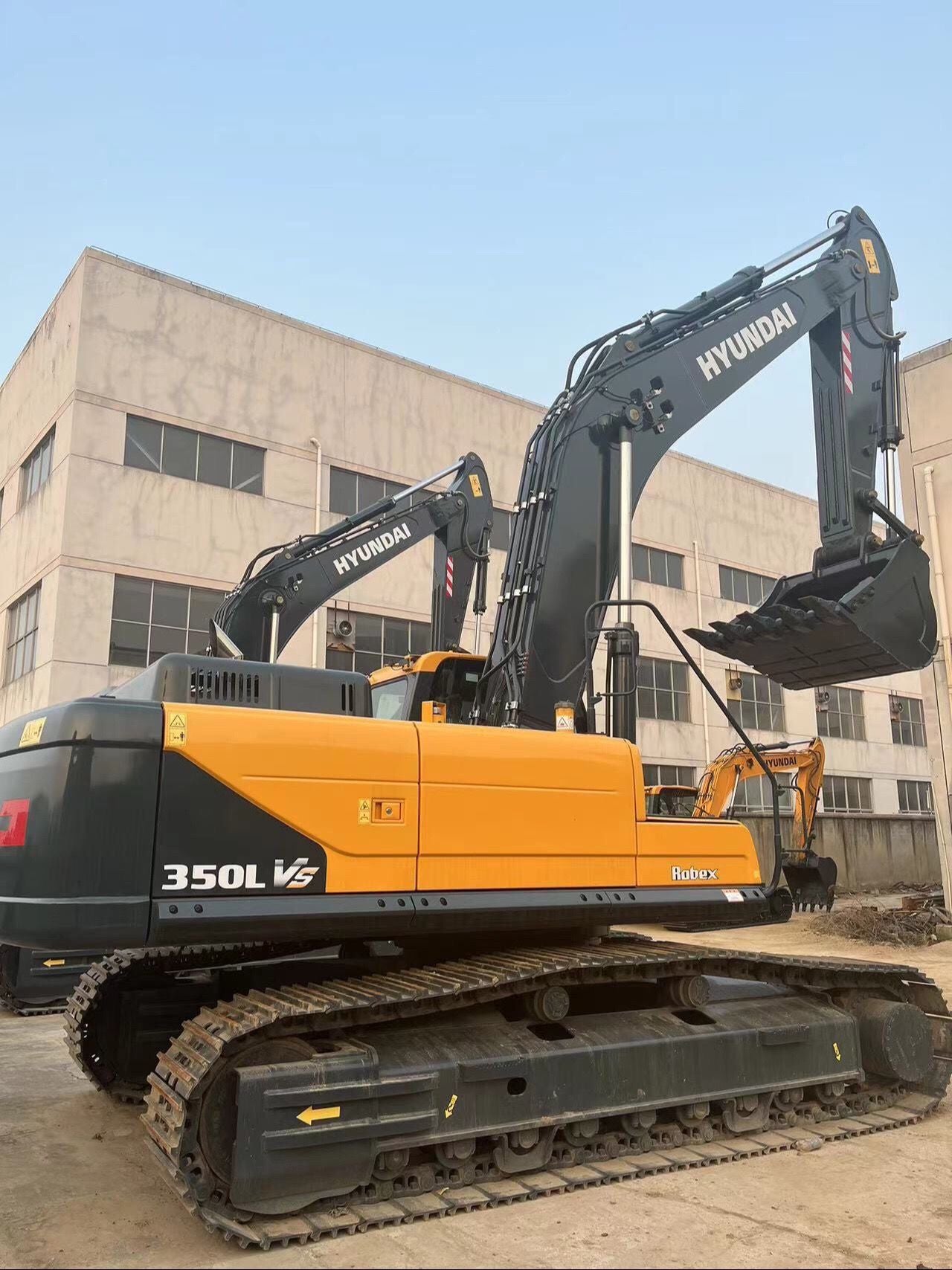 USED HYUNDAI R350LVS