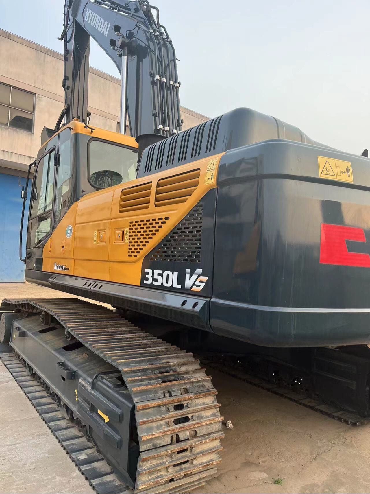 USED HYUNDAI R350LVS