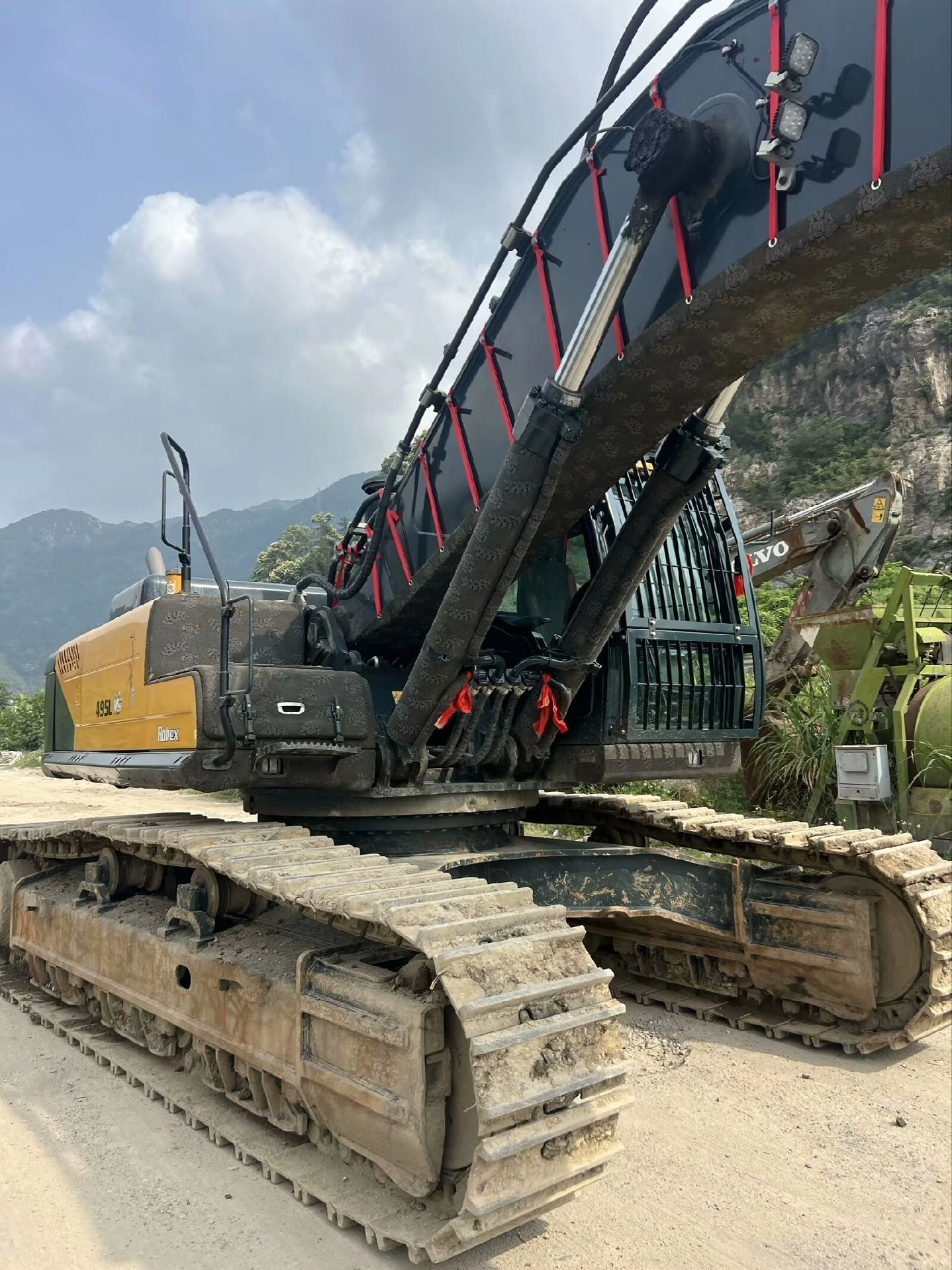 USED HYUNDAI R495LVS