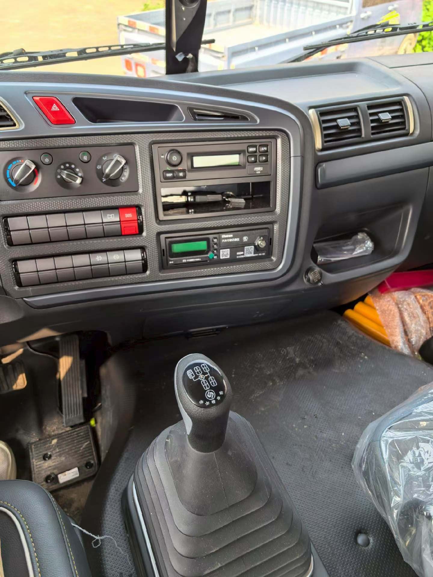 New Foton 280HP Van Truck for Sale detail view