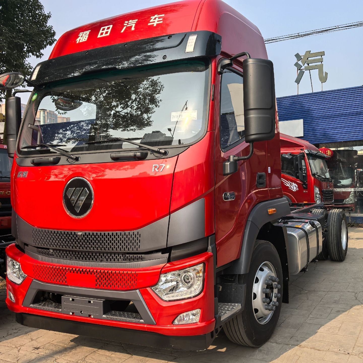 New Foton 280HP Truck Chassis for Sale side view