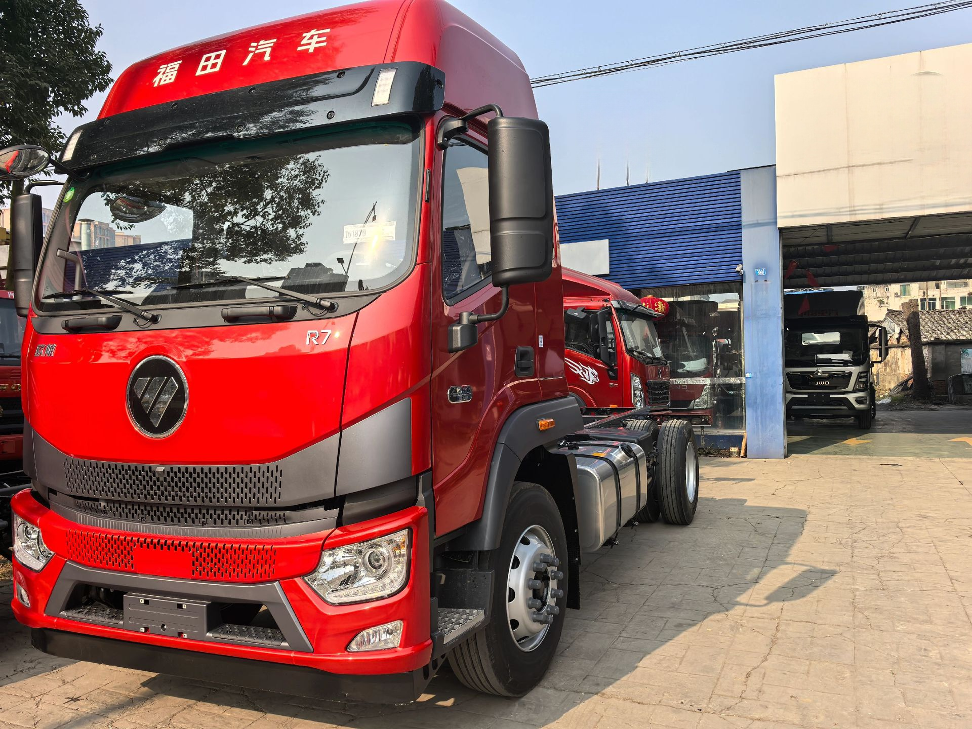 New Foton 280HP Truck Chassis for Sale rear side view