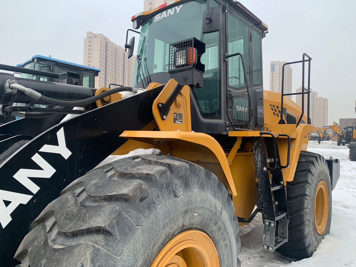 USED SANY 956H5