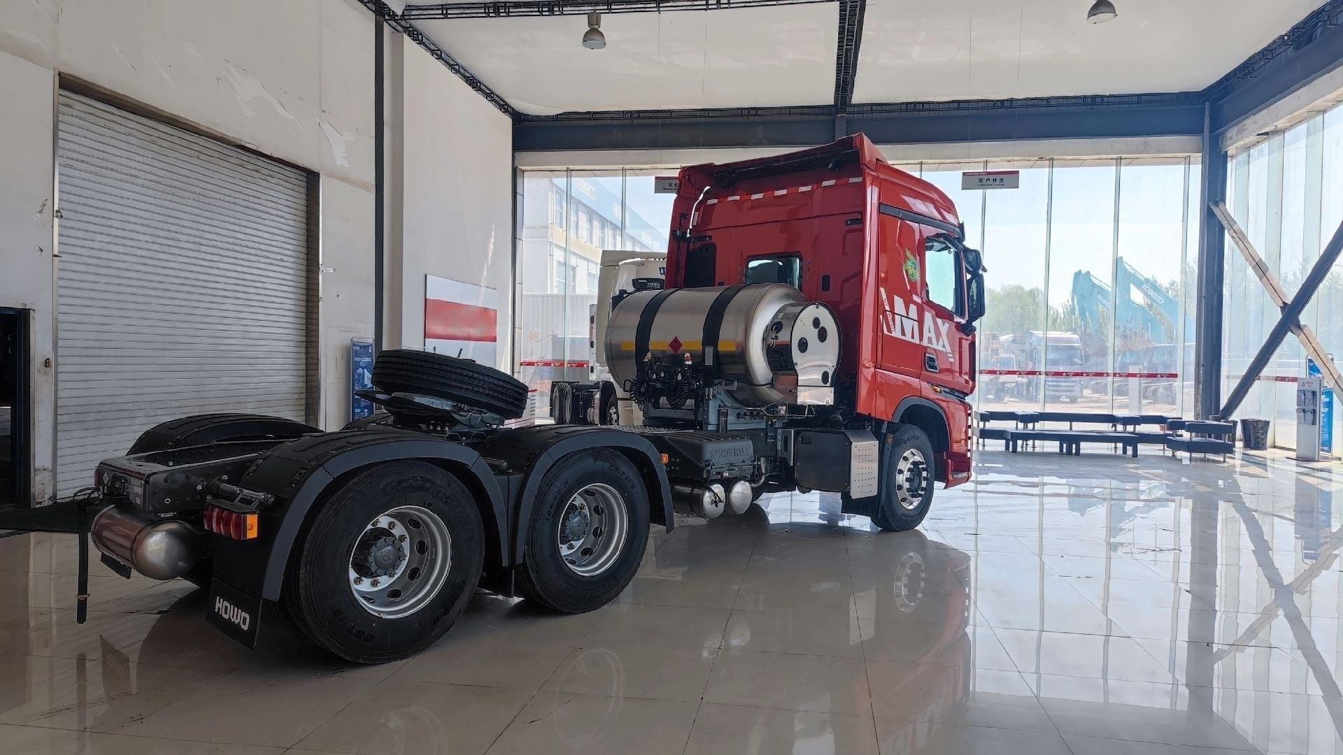 New Howo 560HP Truck Tractor for Sale detail view