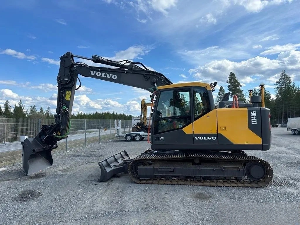 Used Volvo EC140EL Excavator for Sale detail view