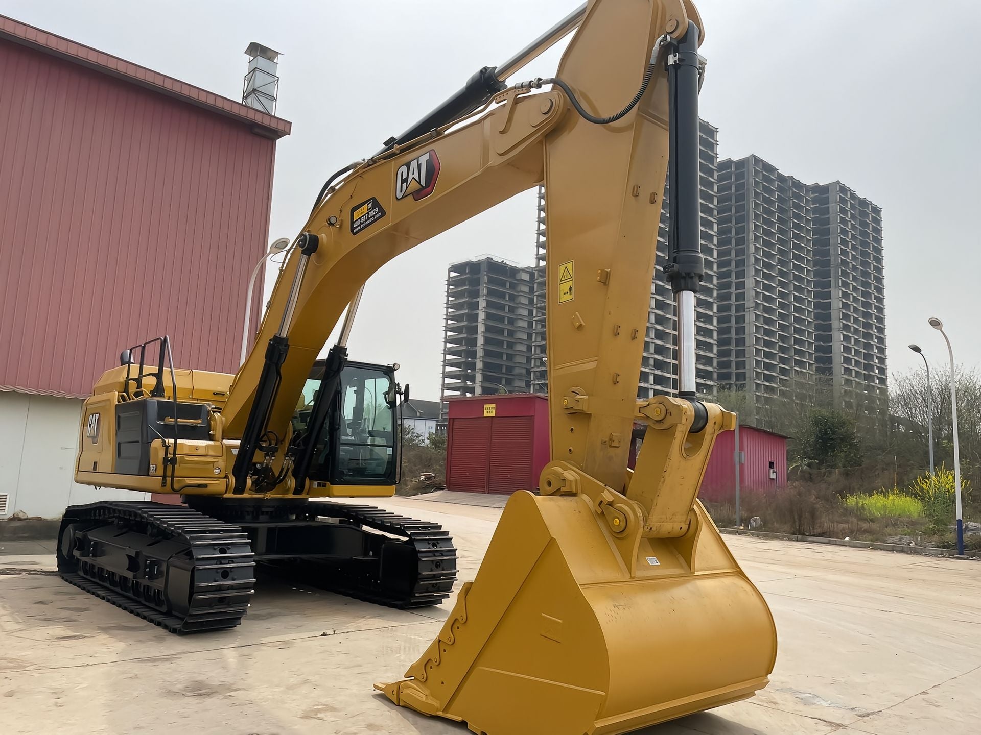 New Caterpillar 352 Excavator for Sale detail view