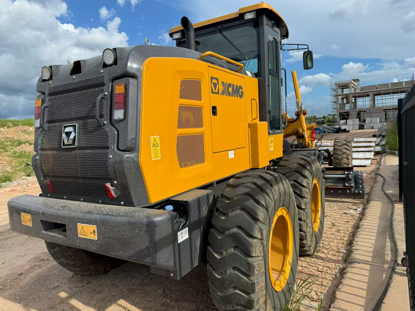USED XCMG GR1653