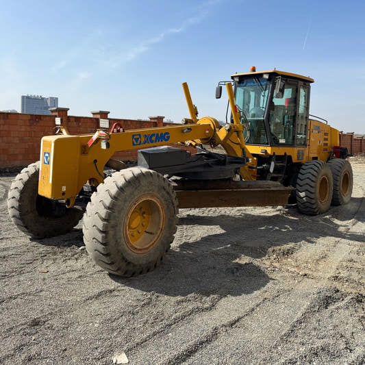 Used XCMG GR180 Motor Grader for Sale side view
