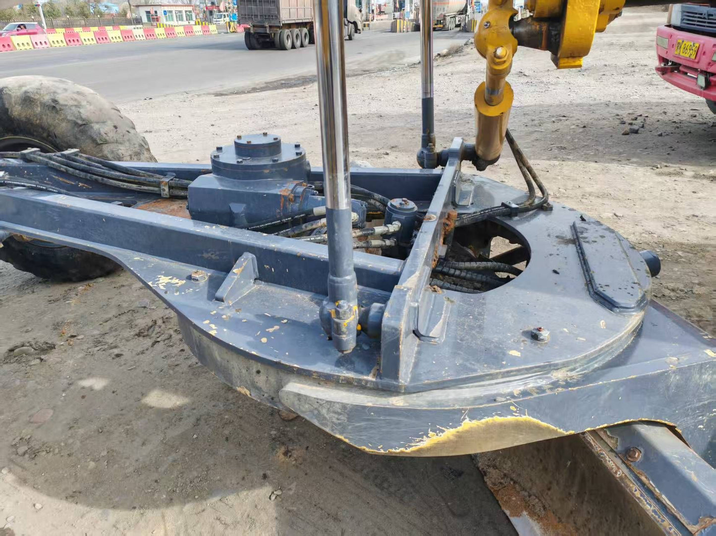 USED XCMG GR2405