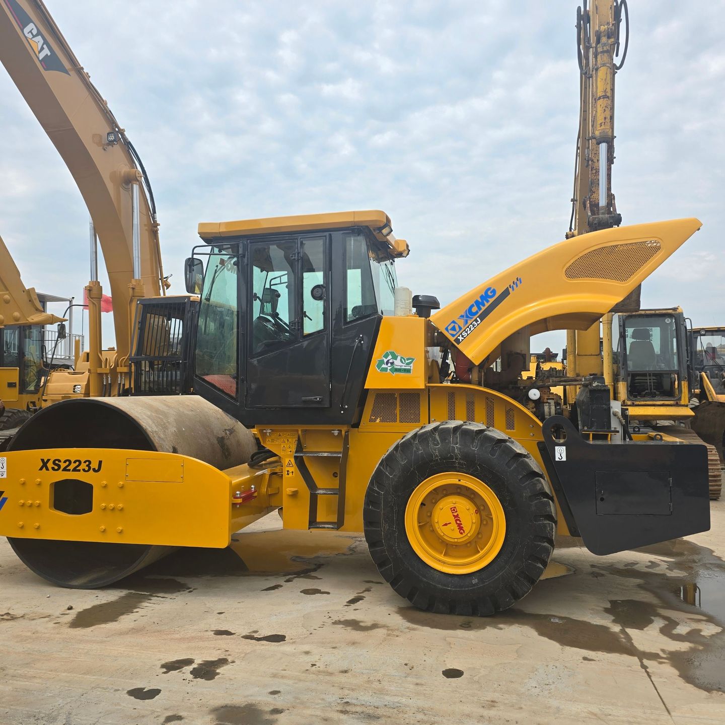 USED XCMG XS223J