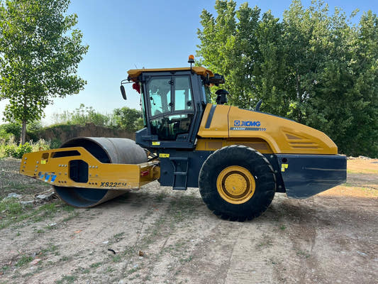 Used XCMG XS225H Road Roller for Sale rear side view