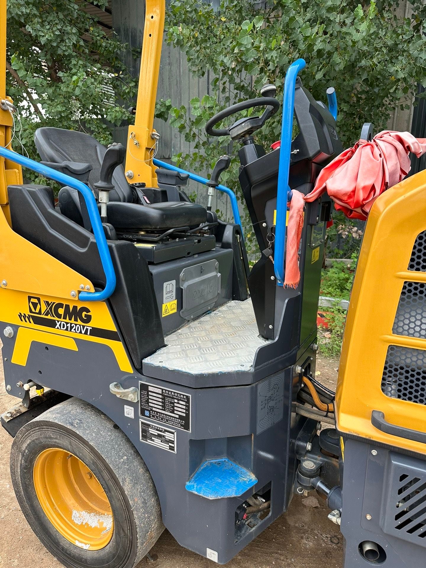 USED XCMG XD120VT