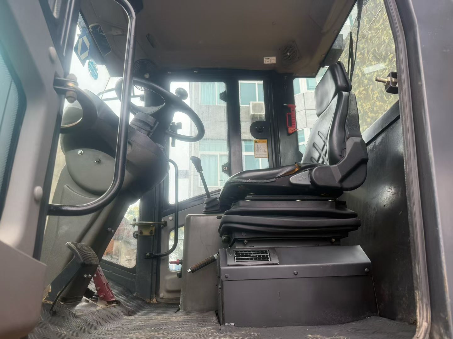 USED XCMG XS163J
