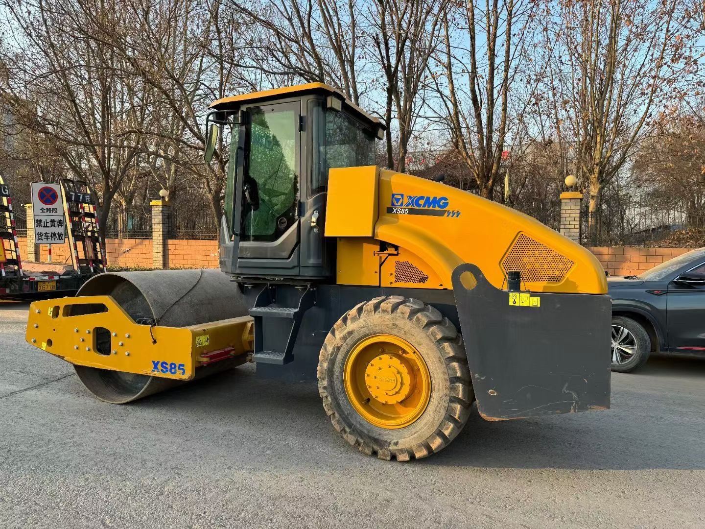 USED XCMG XS85