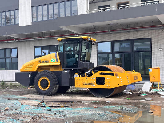 Used XCMG XS225HS Road Roller for Sale rear side view