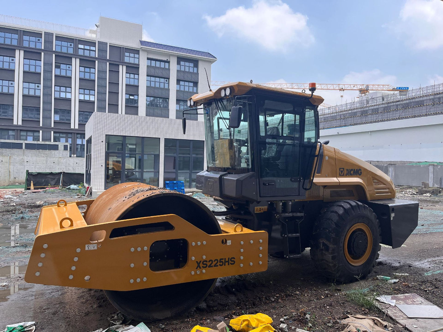 USED XCMG XS225HS