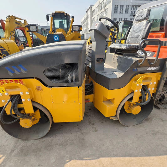Used XCMG XMR603 Road Roller for Sale side view