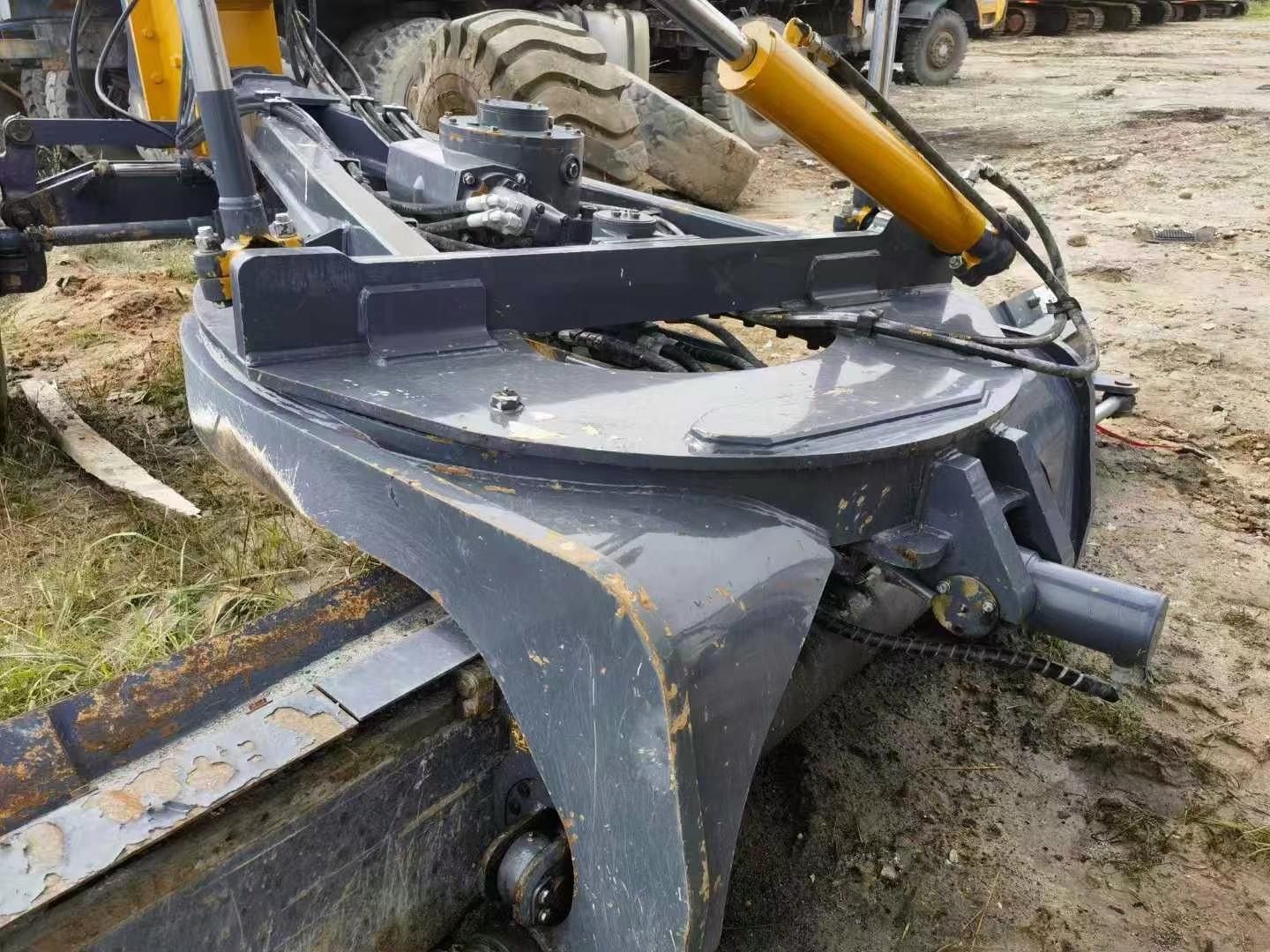 USED XCMG GR2605