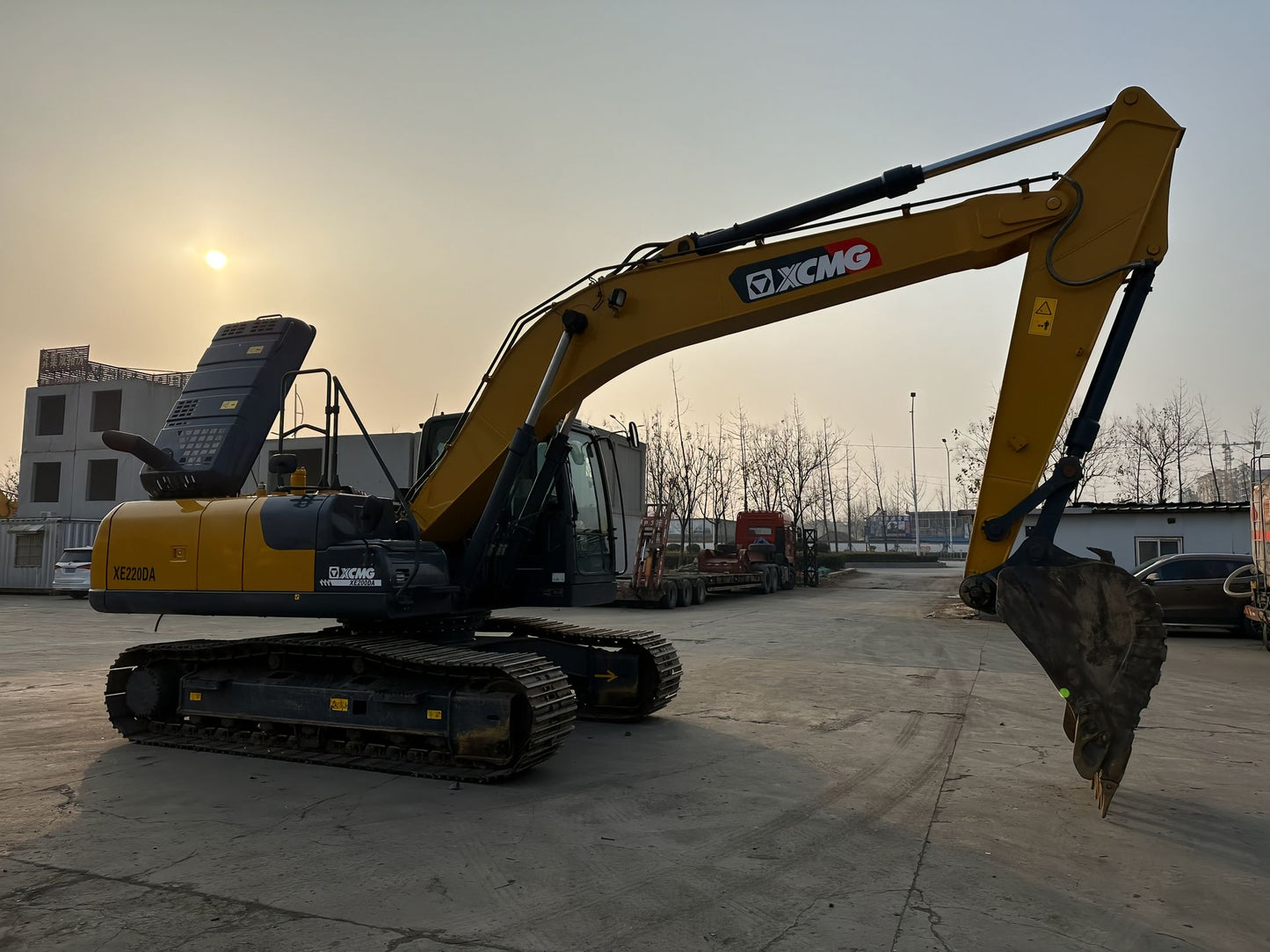 USED XCMG XE220DA