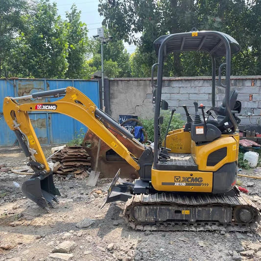Used XCMG XE15D Excavator for Sale side view
