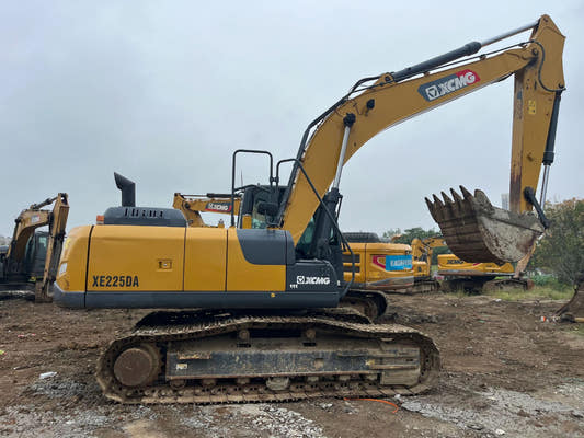 Used XCMG XE225DA Excavator for Sale rear side view