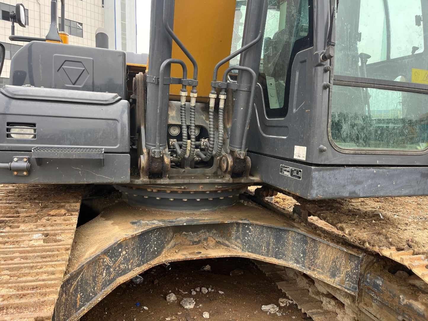 USED XCMG XE225DA