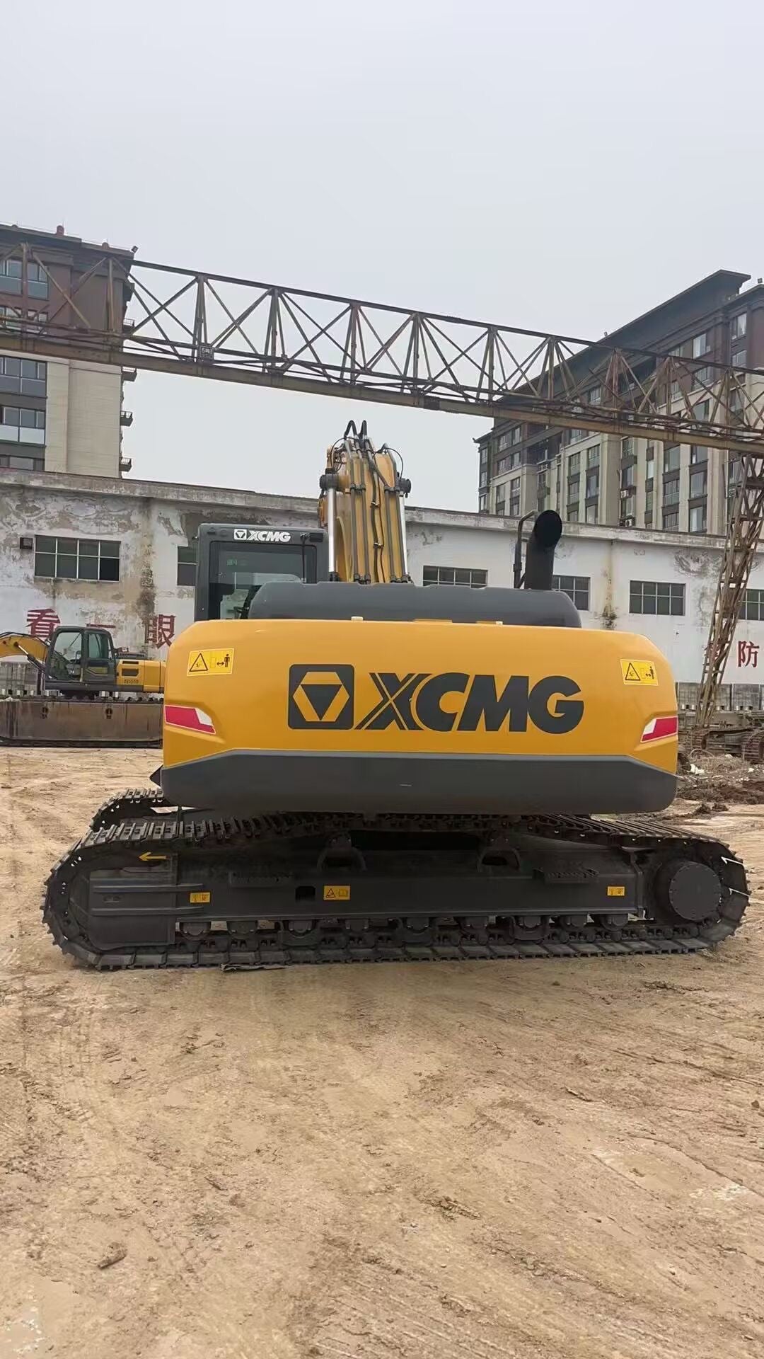 USED XCMG XE270DK MAX