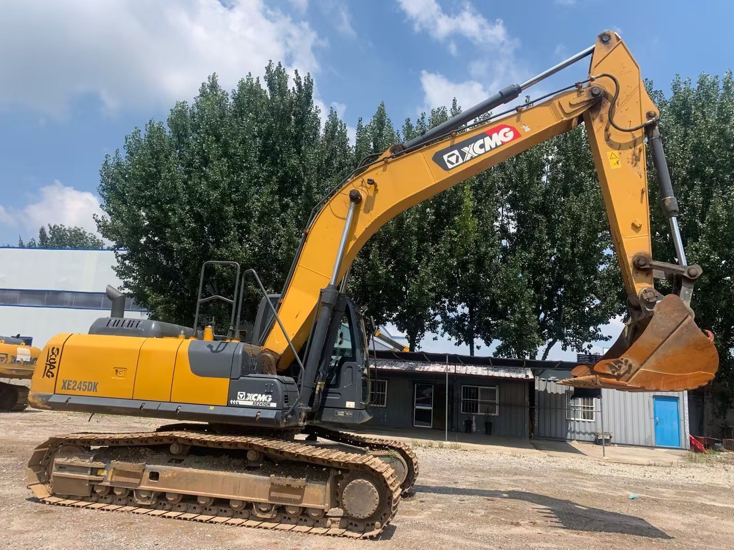 USED XCMG XE245DK