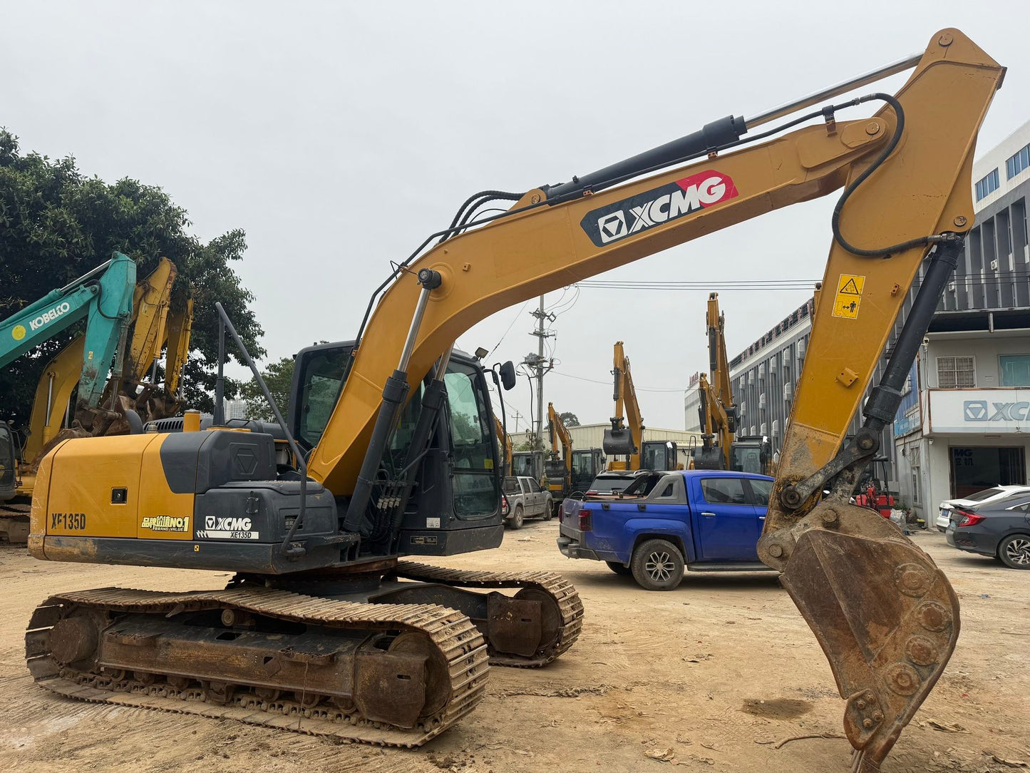 USED XCMG XE135D