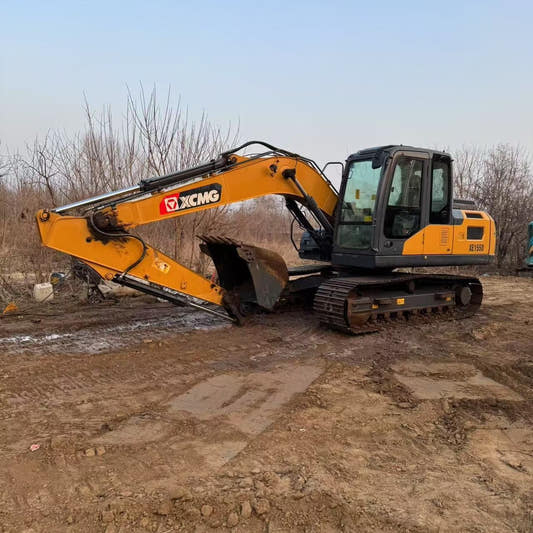 Used XCMG XE155D Excavator for Sale side view