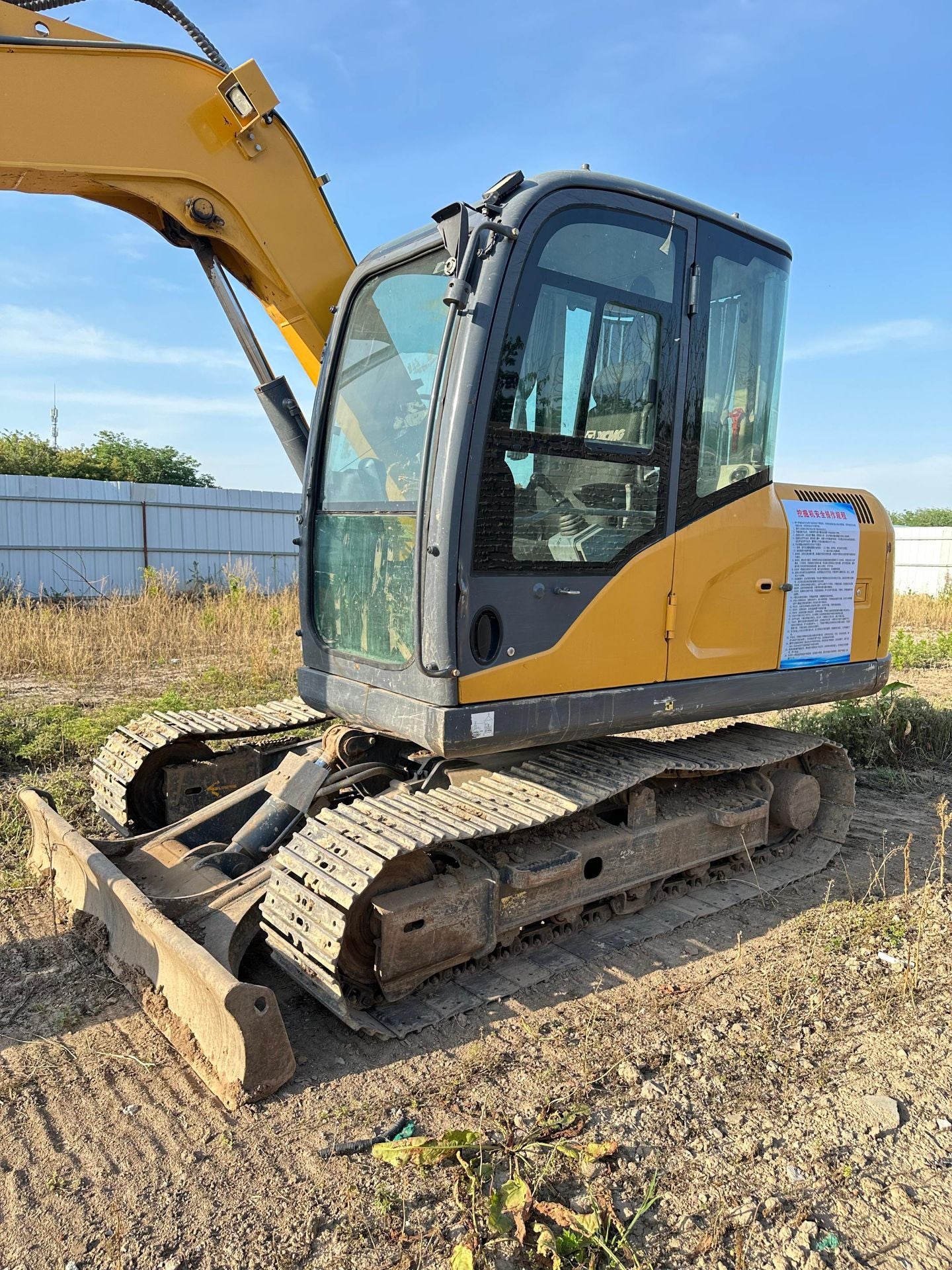 USED XCMG XE85DA