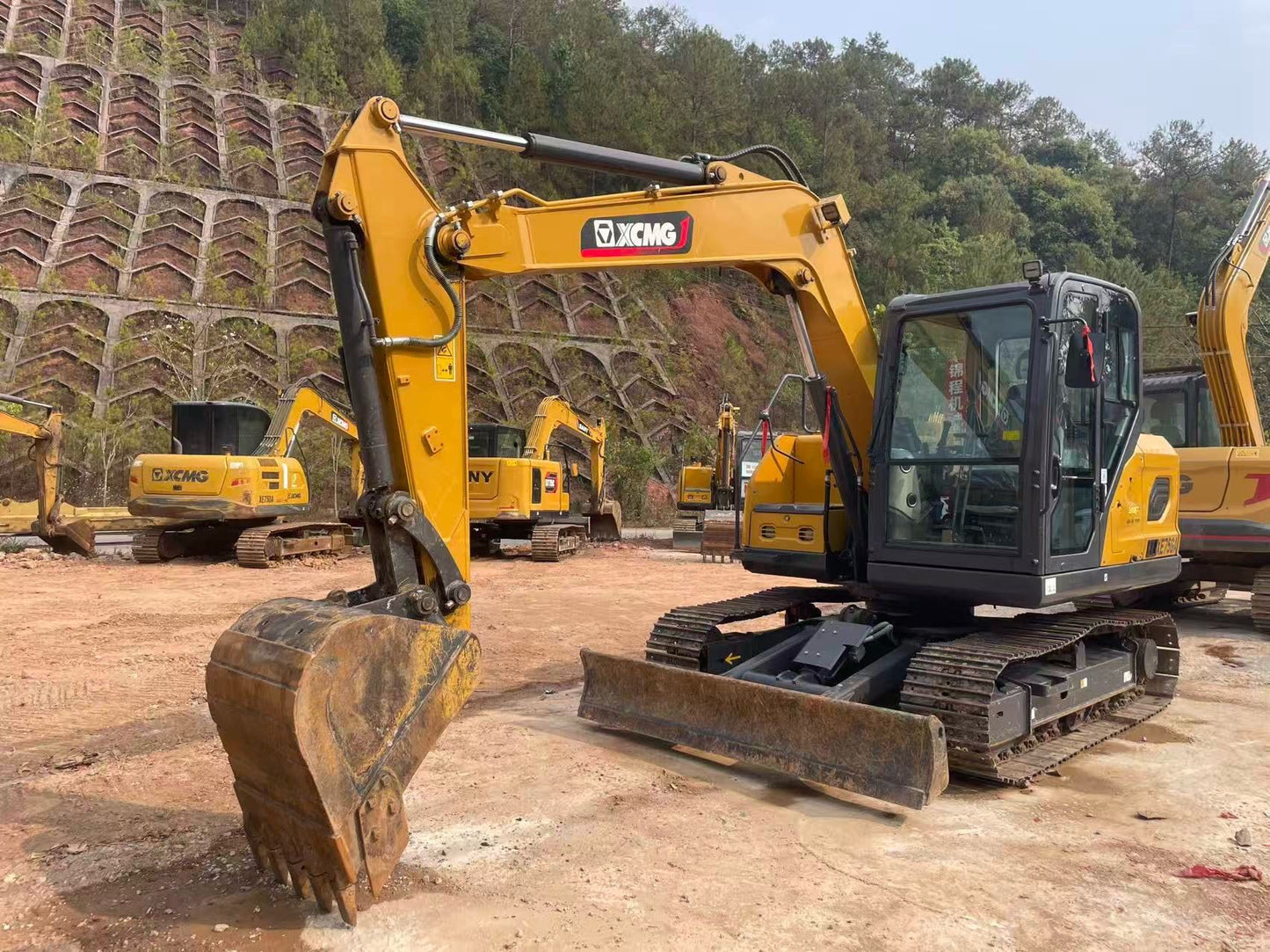 USED XCMG XE75GA